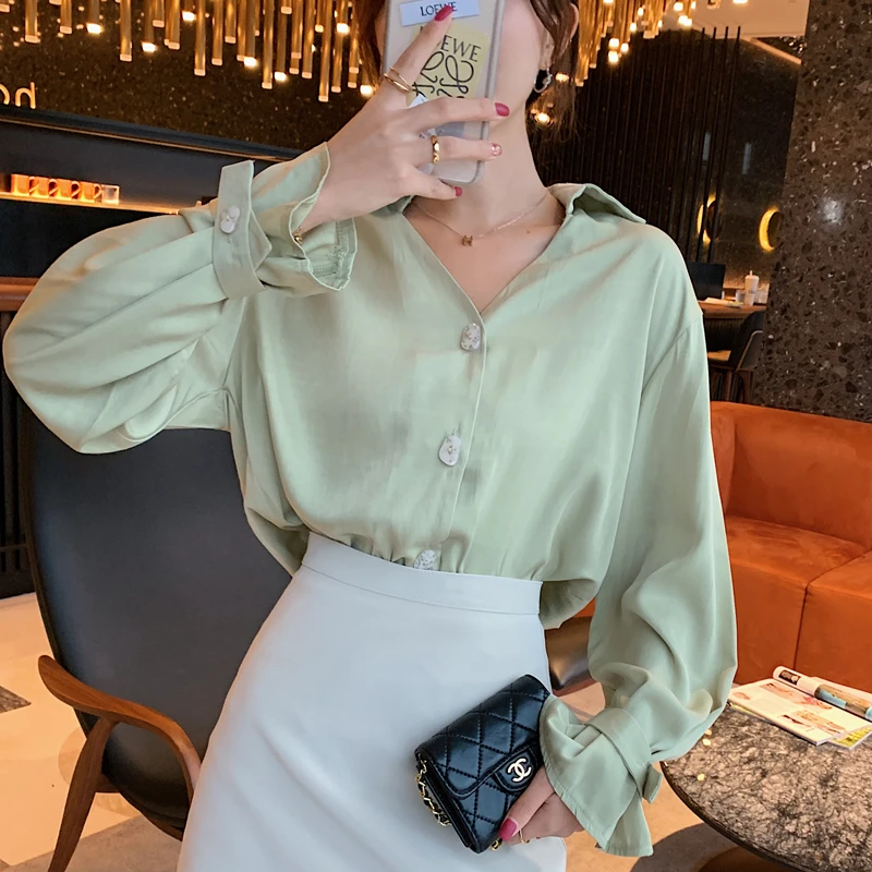 Fashion Women's Shirt 2021 Spring New Small V-neck Long-sleeved Shirt Casual Blous Office Lady Korean Tops Clothing Chic
Fashion Women's Shirt 2021 Spring New Small V-neck Long-sleeved Shirt Casual Blous Office Lady Korean Tops Clothing Chic