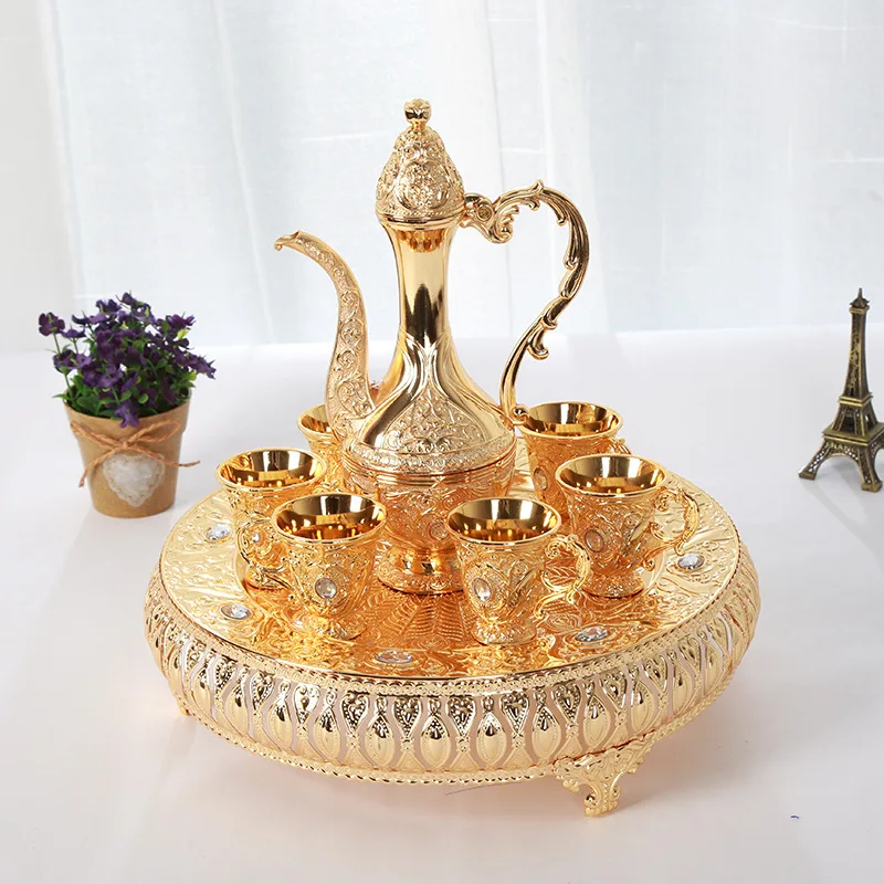 Новый маленький узор, винный горшок, распределитель вина, домашняя Питьевая утварь с высокой тарелкой и бриллиантами для вечерние
Новый маленький узор, винный горшок, распределитель вина, домашняя Питьевая утварь с высокой тарелкой и бриллиантами для вечерние