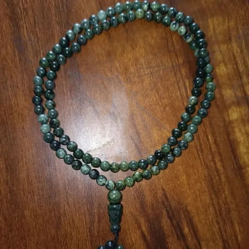 Natural Tibetan Jade Medicine King Stone 108 Multi-circle Bracelet Men and Women All-match Bracelet Jewelry
Natural Tibetan Jade Medicine King Stone 108 Multi-circle Bracelet Men and Women All-match Bracelet Jewelry