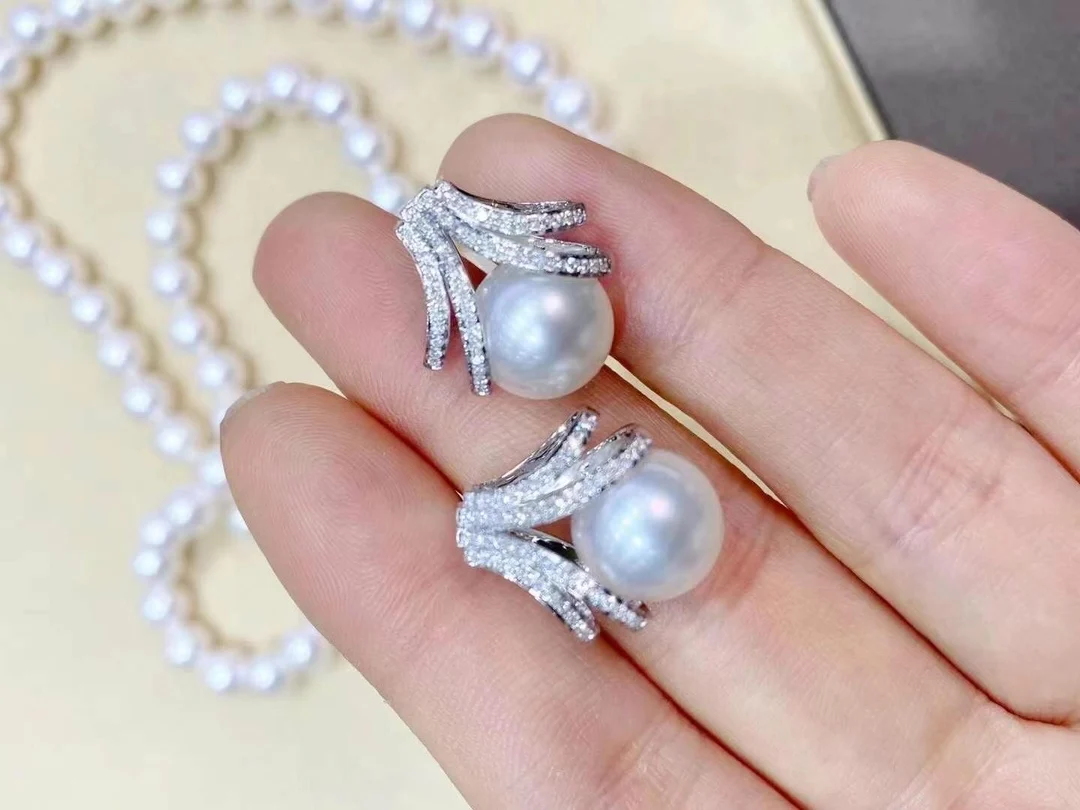 D515 Pure 925 Sterling Silver Round 9-10mm Nature Fresh Water Cultured White Pearls Studs Earrings for Women
D515 Pure 925 Sterling Silver Round 9-10mm Nature Fresh Water Cultured White Pearls Studs Earrings for Women