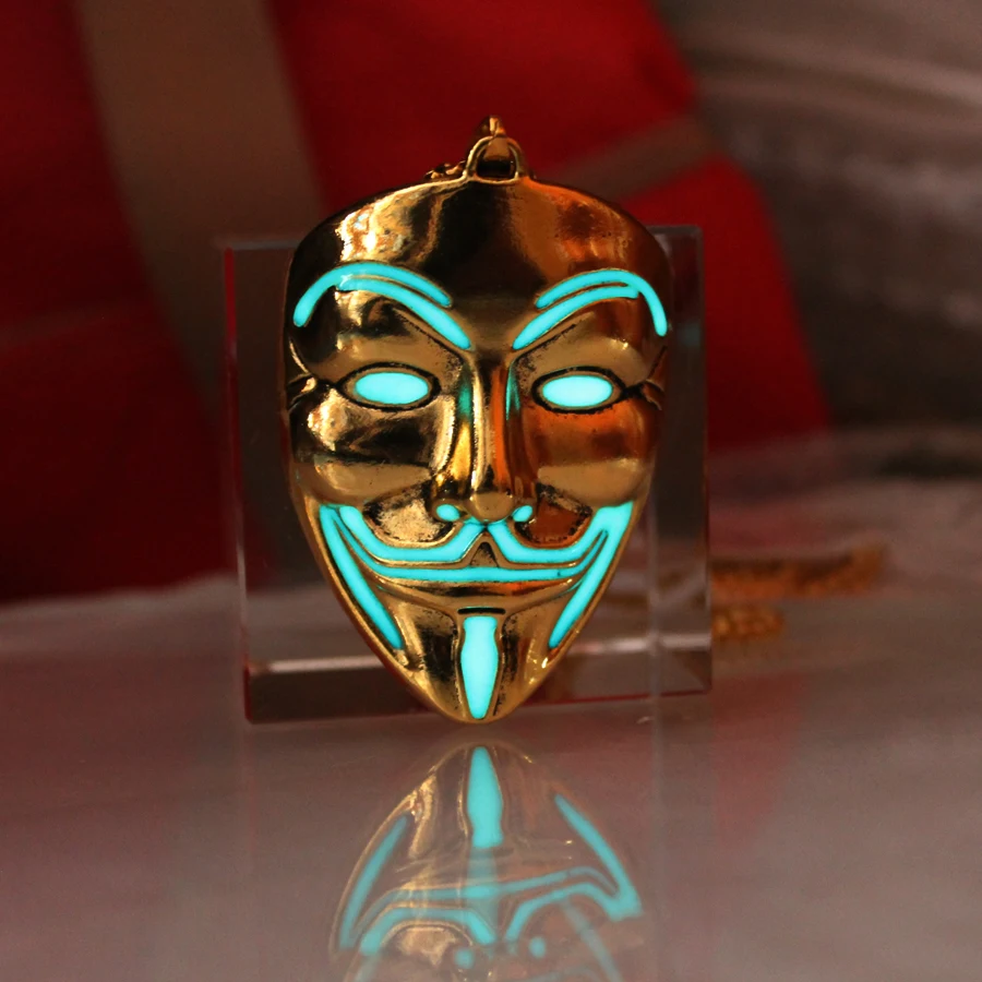 Glowing necklace V for Vendetta Mask Necklace Pendent GLOW in the DARK Gift For Man Woman Keyring
Glowing necklace V for Vendetta Mask Necklace Pendent GLOW in the DARK Gift For Man Woman Keyring
