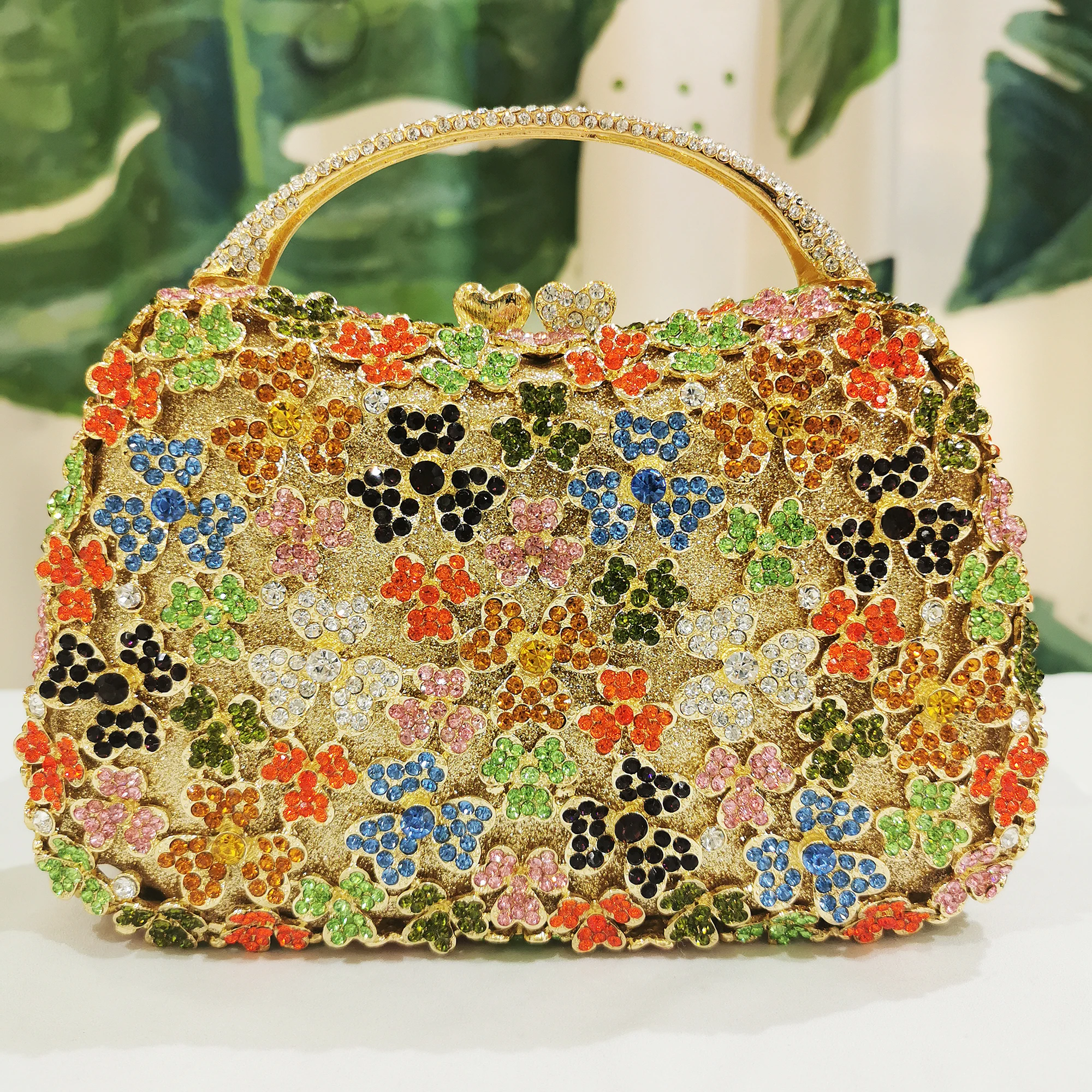 XIYUAN Women Flower Red Green Gold Color Crystal Clutch Bag Evening Bags Bridal Wedding Party Prom Handbag Purse Metal Clutches
XIYUAN Women Flower Red Green Gold Color Crystal Clutch Bag Evening Bags Bridal Wedding Party Prom Handbag Purse Metal Clutches
