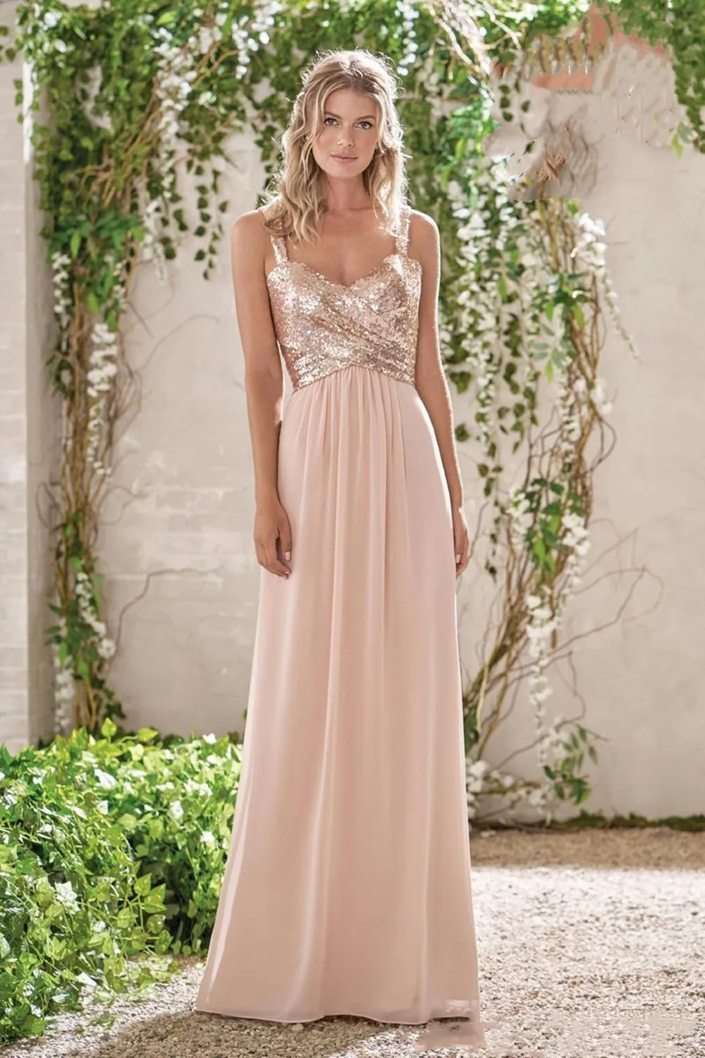 Elegant Rose Gold Sequins Chiffon Long Bridesmaid Dresses Halter Backless Straps Ruffles Wedding Guest Plus Size Maid Of Honor G
Elegant Rose Gold Sequins Chiffon Long Bridesmaid Dresses Halter Backless Straps Ruffles Wedding Guest Plus Size Maid Of Honor G