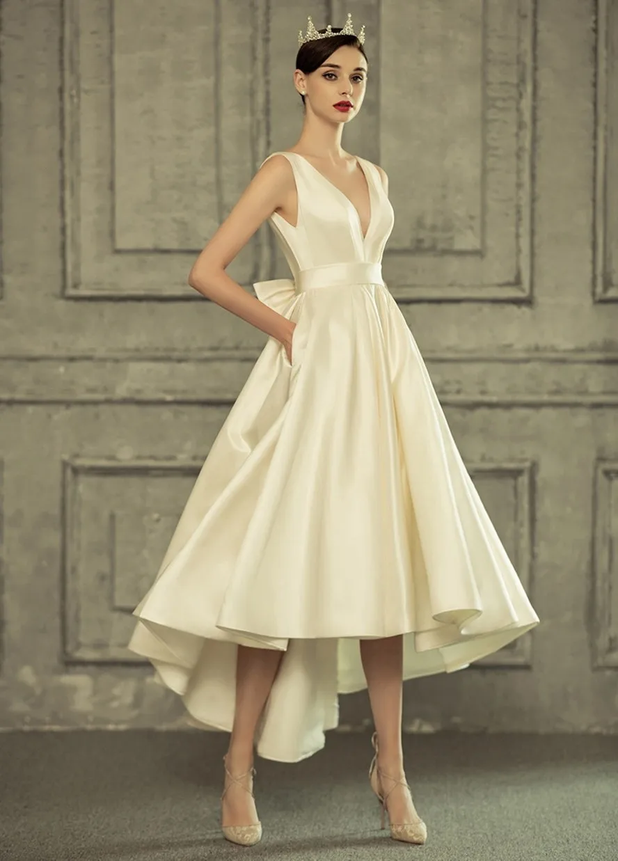Elegant Boho Ivory High Low Wedding Dress 2023 Sexy Bridal Gown V Neck Satin Backless Bow Formal Bride Party Vestidos Noiva
Elegant Boho Ivory High Low Wedding Dress 2023 Sexy Bridal Gown V Neck Satin Backless Bow Formal Bride Party Vestidos Noiva