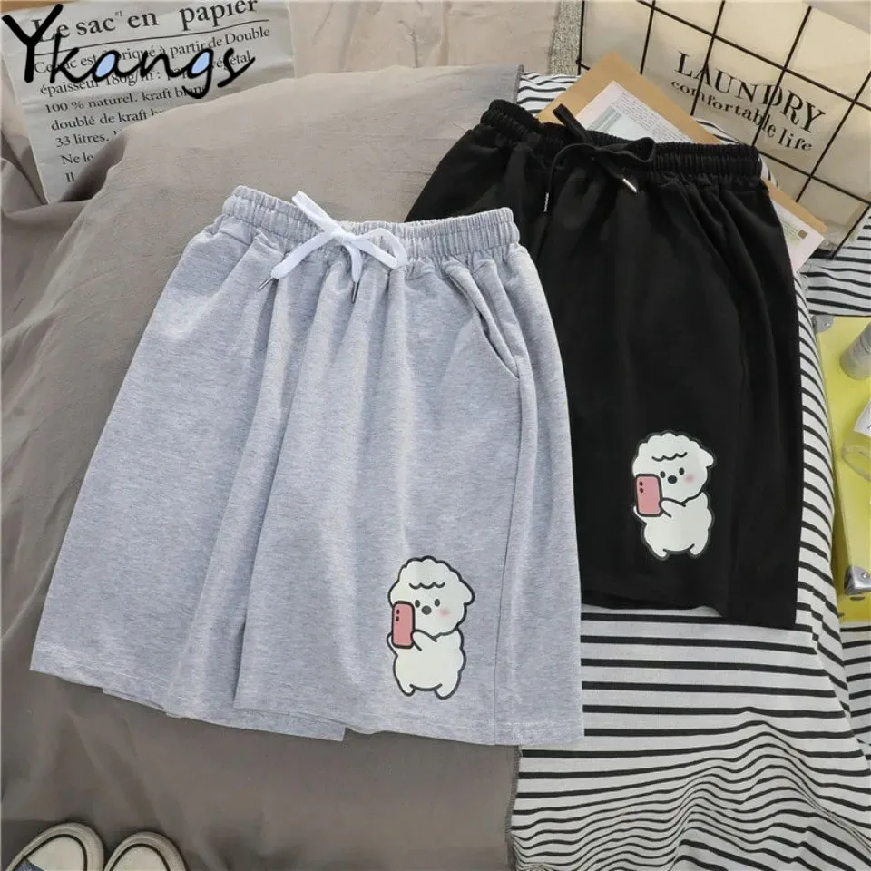Размера плюс 6XL принт с героями мультфильмов, летние Harajuku с высокой талией модные короткие женские ботильоны в винтажном стиле; Корейская Повседневная свободный свитер трикотажные шорты женский
Размера плюс 6XL принт с героями мультфильмов, летние Harajuku с высокой талией модные короткие женские ботильоны в винтажном стиле; Корейская Повседневная свободный свитер трикотажные шорты женский