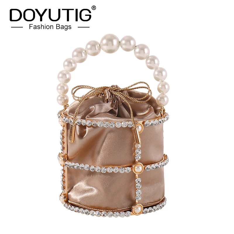 DOYUTIG Antique Women's Handmade Crystal & Pearl Handbags For Wedding Party Round Handle Basket Shape Cluthes Evening Bag A252
DOYUTIG Antique Women's Handmade Crystal & Pearl Handbags For Wedding Party Round Handle Basket Shape Cluthes Evening Bag A252