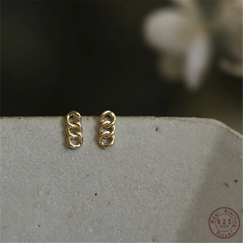 925 Sterling Silver 14K Gold Plated Three Small Circle Imitation Chain Earrings Women Retro Simple INS Korean Ear Jewelry
925 Sterling Silver 14K Gold Plated Three Small Circle Imitation Chain Earrings Women Retro Simple INS Korean Ear Jewelry