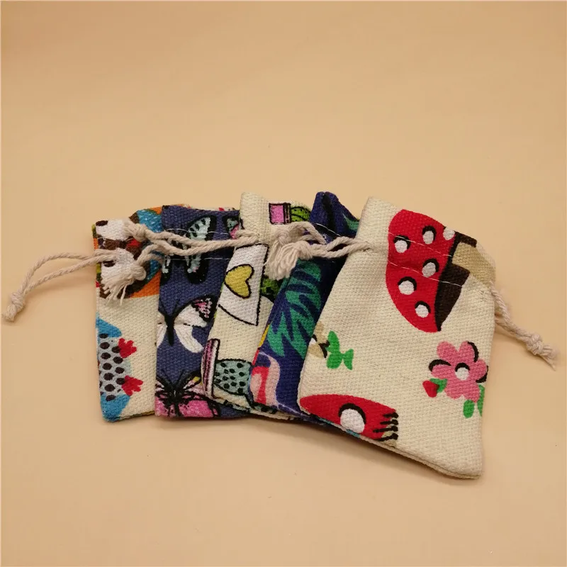50pcs Storage Jewelry Cotton Bag Drawstring Gift Bag Tote Bags for Women Storage Earrings Ring Packaging Pouch Small Cloth Bags
50pcs Storage Jewelry Cotton Bag Drawstring Gift Bag Tote Bags for Women Storage Earrings Ring Packaging Pouch Small Cloth Bags