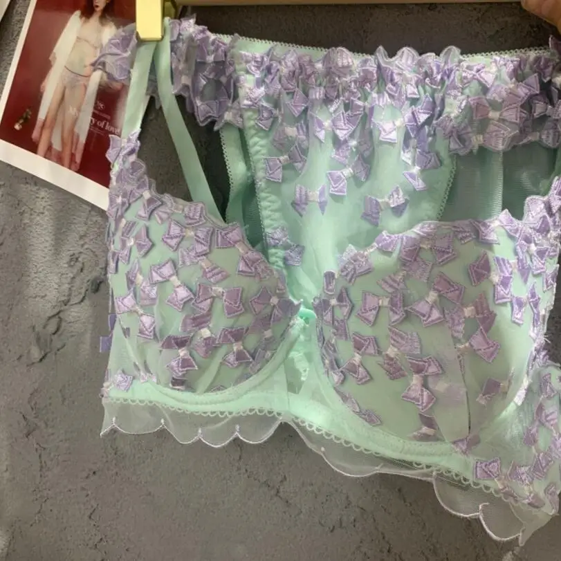 Sweet Bra Set Women Japanese Romantic Girl Candy Embroidery Bow Net Gauze Chest Ladies Underwear Panties Lingerie Bralette p710
Sweet Bra Set Women Japanese Romantic Girl Candy Embroidery Bow Net Gauze Chest Ladies Underwear Panties Lingerie Bralette p710