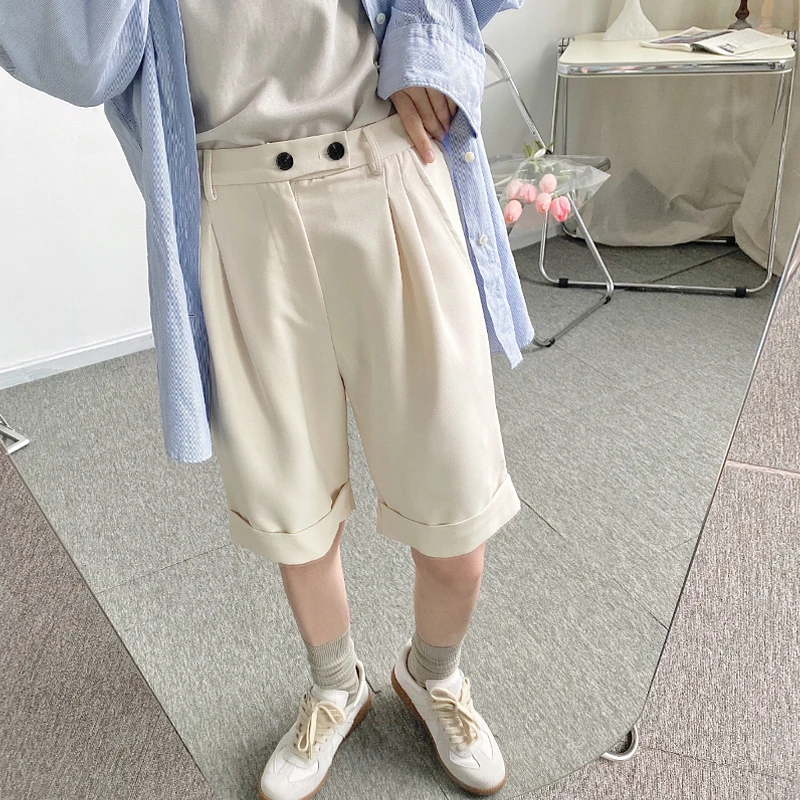 Large size summer button decoration loose simple straight Capris mid length pants fashionable men's Korean yuppie Harlem shorts
Large size summer button decoration loose simple straight Capris mid length pants fashionable men's Korean yuppie Harlem shorts