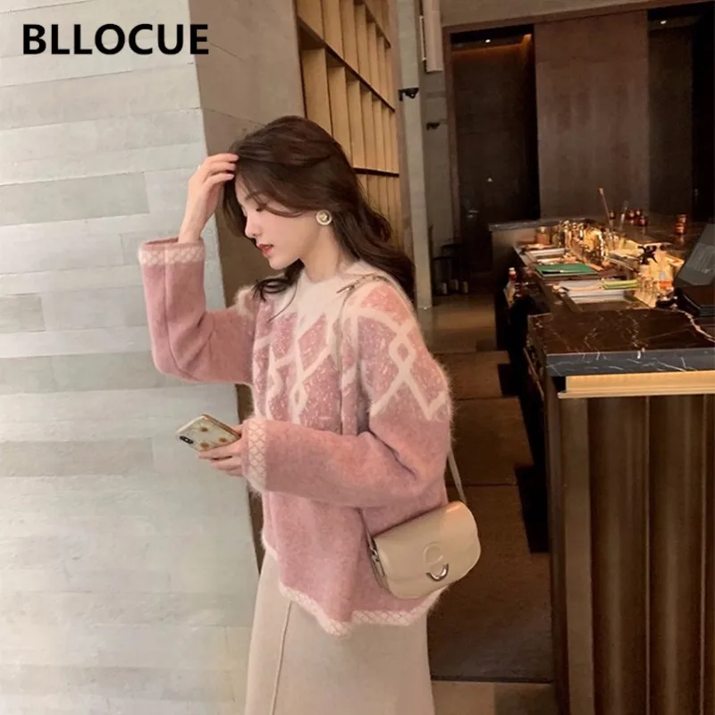 BLLOCUE Fashion Designer Pullover Sweater 2019 Autumn Winter Women Elegant Diamond Pattern Loose Knit Jumper Tops
BLLOCUE Fashion Designer Pullover Sweater 2019 Autumn Winter Women Elegant Diamond Pattern Loose Knit Jumper Tops