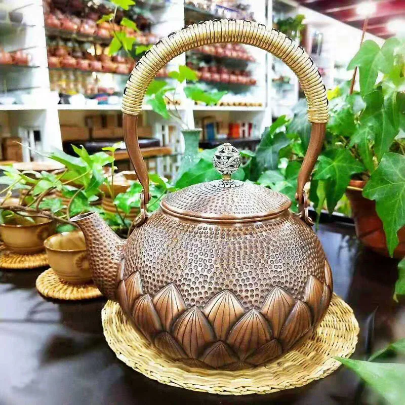 Handmade Copper Teapot Thicken Household Making Tea Vintage Style Plants Pattern Electroplated Shell Classic Health Pot Kettle
Handmade Copper Teapot Thicken Household Making Tea Vintage Style Plants Pattern Electroplated Shell Classic Health Pot Kettle