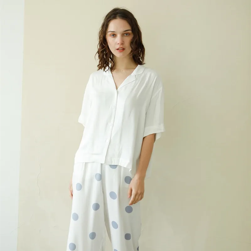 Summer Casual 100% Viscose Women's White Short Sleeve Pajama Sets Blue Dot Ankle-Length Pants Loose Comfortable Sleepwear Suits
Summer Casual 100% Viscose Women's White Short Sleeve Pajama Sets Blue Dot Ankle-Length Pants Loose Comfortable Sleepwear Suits