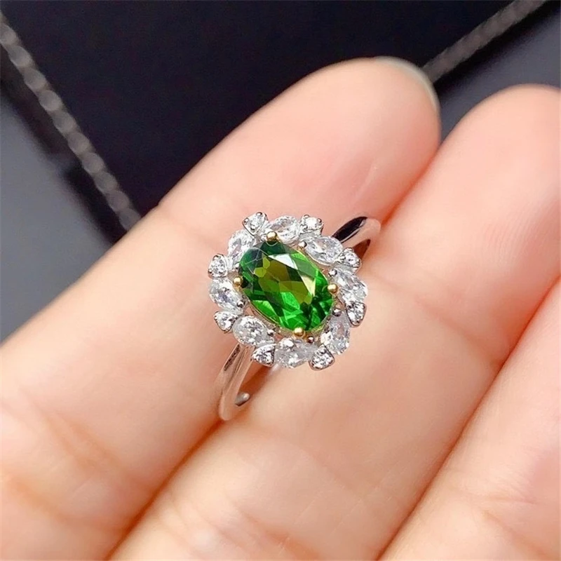 WEAINY Natural Diopside Ring,Exquisite Engagement Proposal Ring,Natural Green Gemstone Ring,Birthstone
WEAINY Natural Diopside Ring,Exquisite Engagement Proposal Ring,Natural Green Gemstone Ring,Birthstone