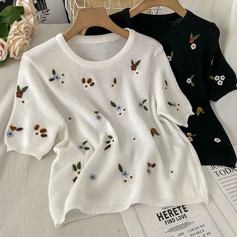 Embroidered Knitwear Women's Fashion Summer 2021 Fashion Design Ice Silk Knitted Top Short Sleeve White Floral Printed T-shirt
Embroidered Knitwear Women's Fashion Summer 2021 Fashion Design Ice Silk Knitted Top Short Sleeve White Floral Printed T-shirt