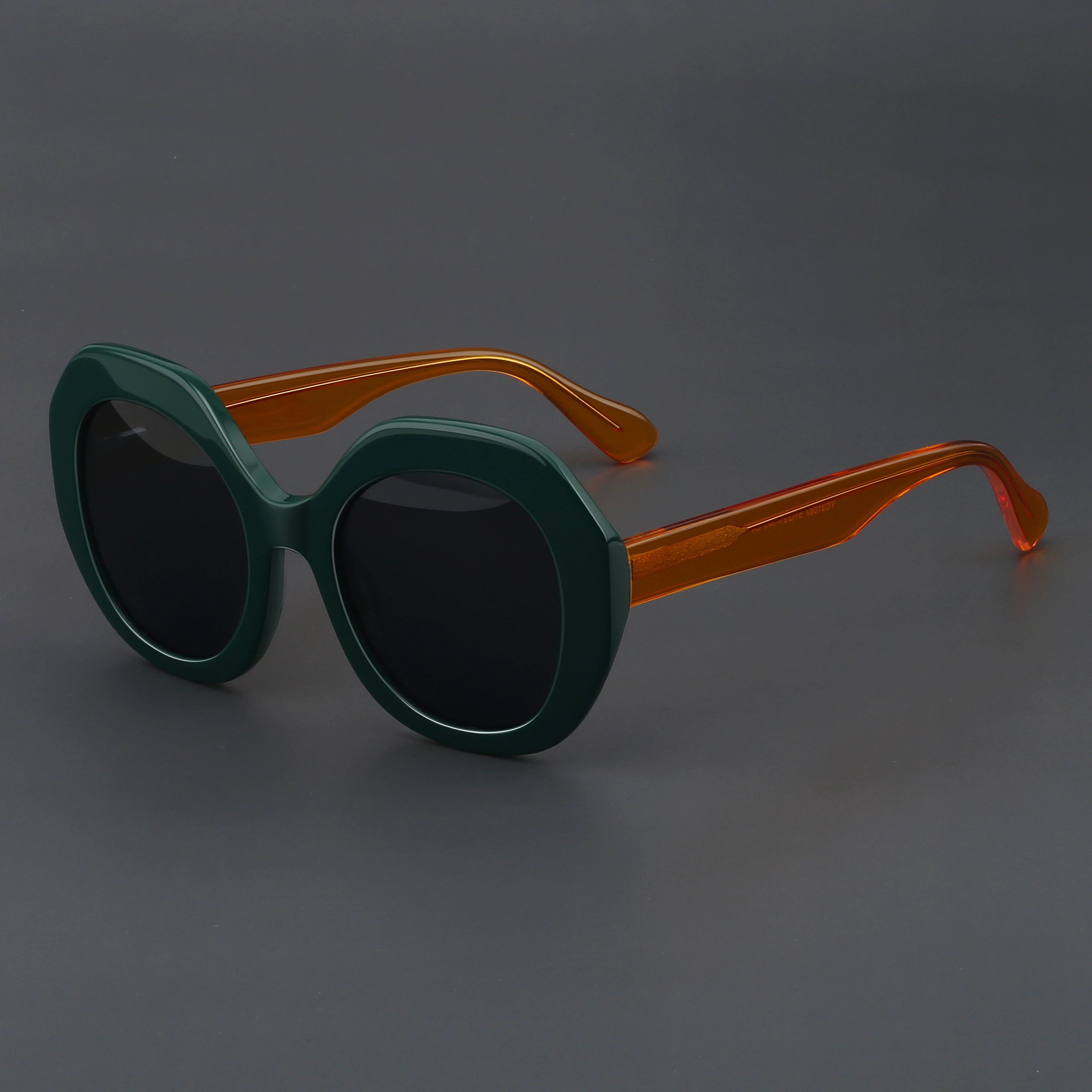 NEW STADNING DESIGN Women Fashion Round Sunglasses Oversized Ladies Luxury Brand Trending Sunglasses UV400 Protection
NEW STADNING DESIGN Women Fashion Round Sunglasses Oversized Ladies Luxury Brand Trending Sunglasses UV400 Protection