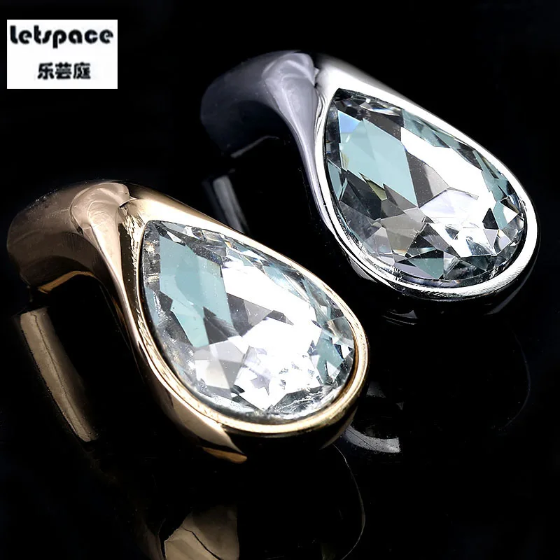 2PCS Free Shipping Luxury Furniture Advanced Handle Silver Gold Crystal Kitchen Cabinet Wardrobe Door Pull Cupboard Dresser Knob
2PCS Free Shipping Luxury Furniture Advanced Handle Silver Gold Crystal Kitchen Cabinet Wardrobe Door Pull Cupboard Dresser Knob