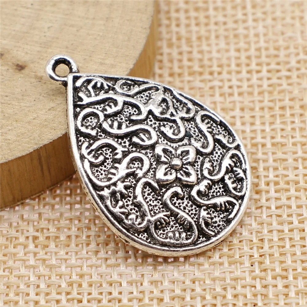 15pcs 22x33mm antique silver Water drop carved pendant charms diy retro jewelry fit Earring keychain hair card pendant
15pcs 22x33mm antique silver Water drop carved pendant charms diy retro jewelry fit Earring keychain hair card pendant