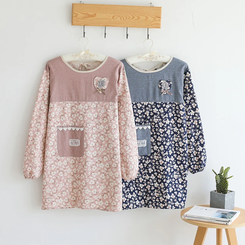 Apron home kitchen anti-wear overalls jacket female long-sleeved adult waterproof and oil-proof cute fashion
Apron home kitchen anti-wear overalls jacket female long-sleeved adult waterproof and oil-proof cute fashion