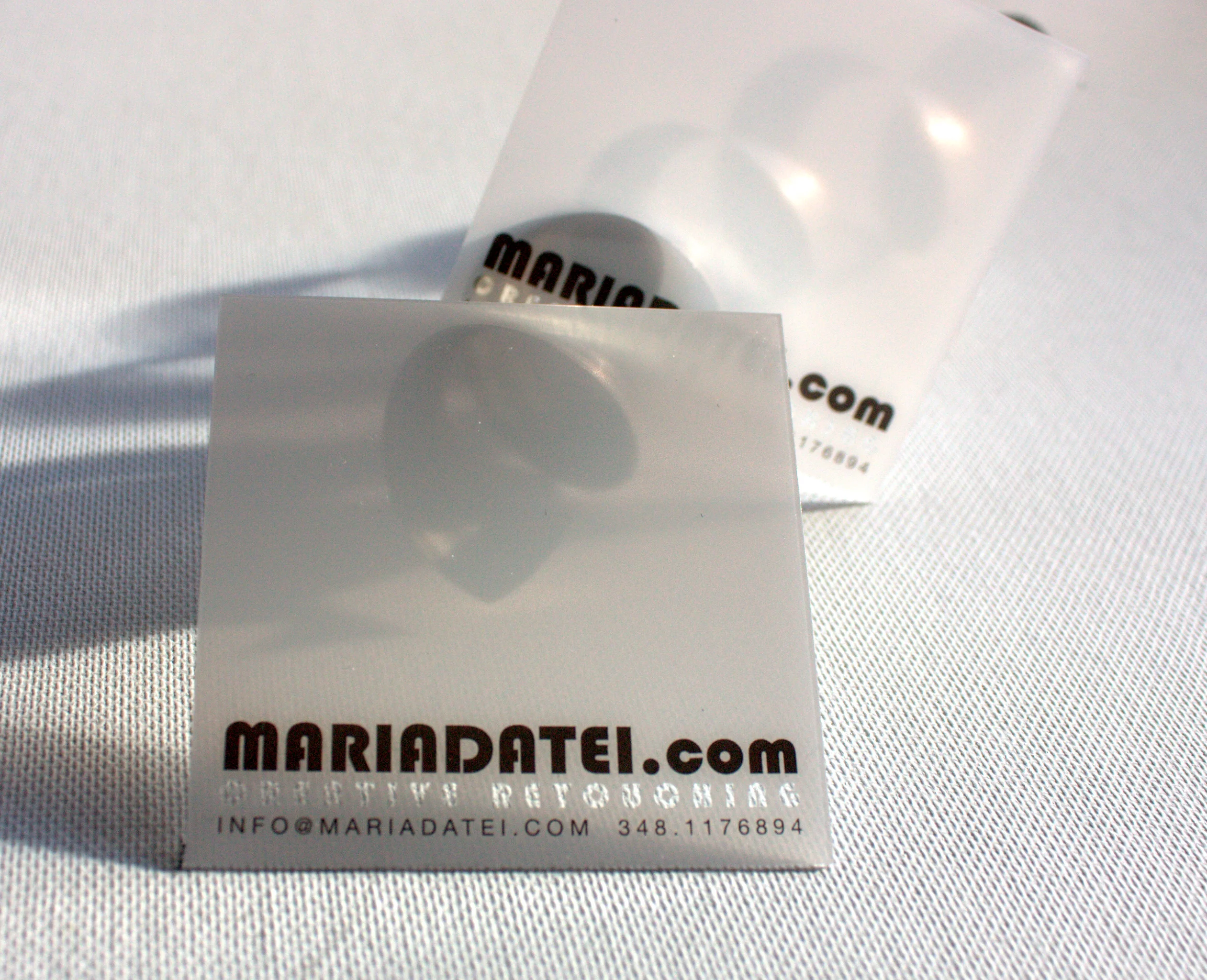 (1000pcs/lot)Hot selling Newest Colorful Screen Printing Transparent Pvc Business Card
(1000pcs/lot)Hot selling Newest Colorful Screen Printing Transparent Pvc Business Card