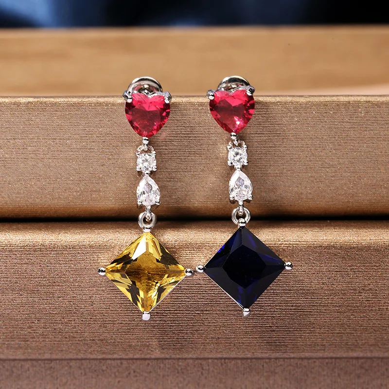 Korean Fashion Creative Two-color AAAA Zircon Earrings 2021 Trend Asymmetric Female Simple Personality Gift Jewelry Wholesale
Korean Fashion Creative Two-color AAAA Zircon Earrings 2021 Trend Asymmetric Female Simple Personality Gift Jewelry Wholesale
