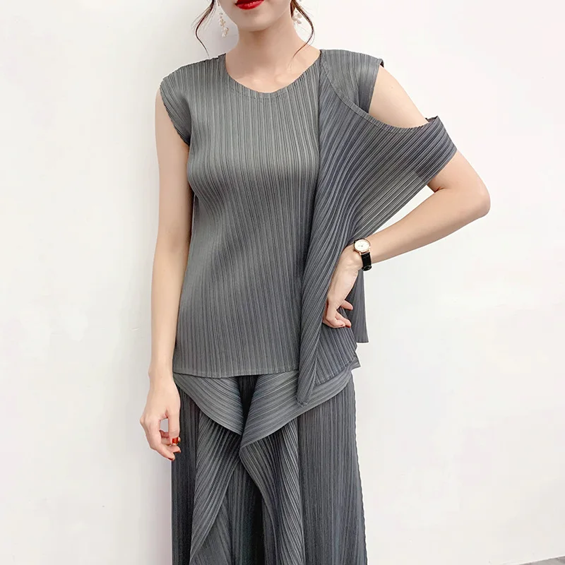 Women Pleated Tops 2020 Spring New Irregular Trousers Casual Straight Pants Two Piece Clothing Set
Women Pleated Tops 2020 Spring New Irregular Trousers Casual Straight Pants Two Piece Clothing Set