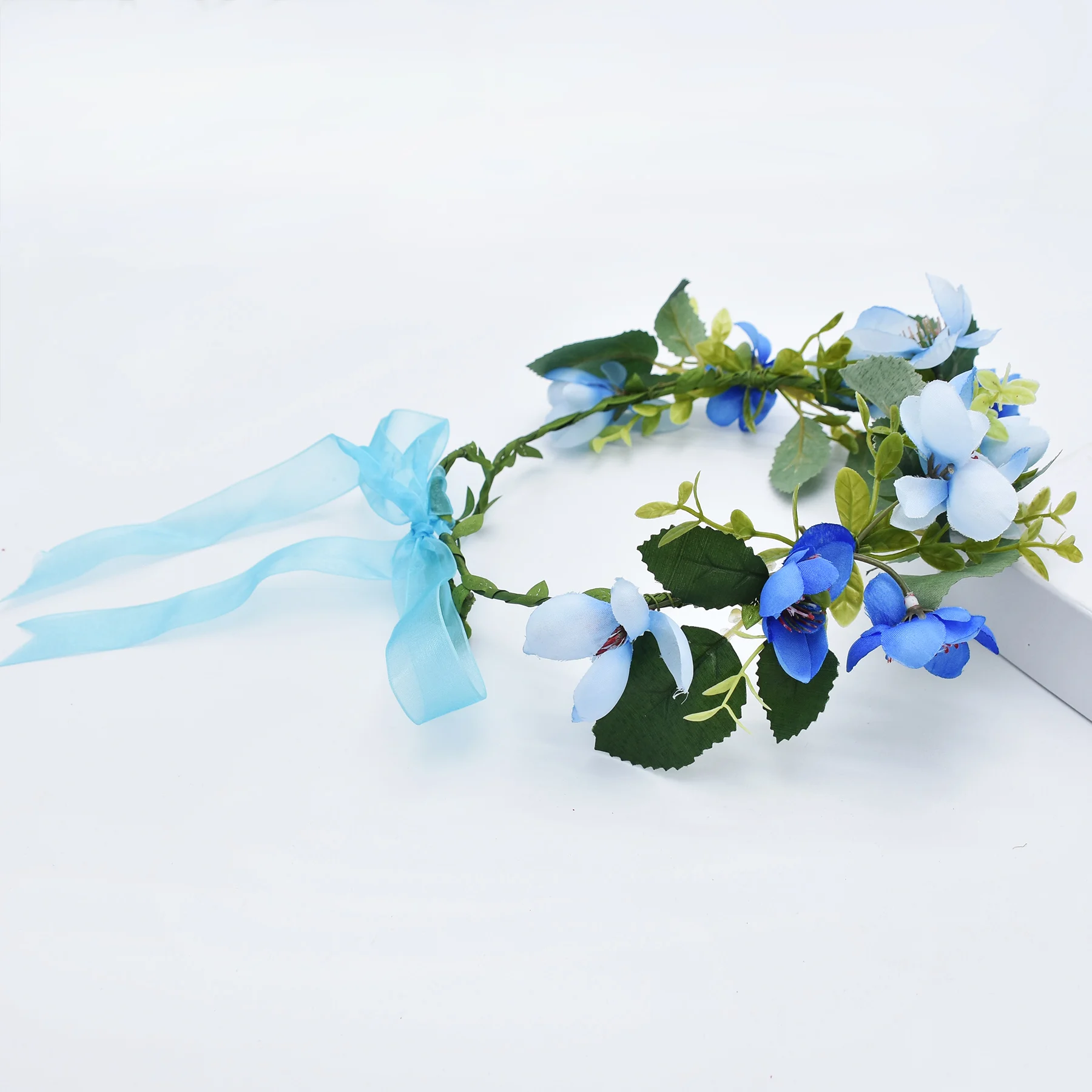 New Artificial Flower Hair Ornaments Wreath Headband For ladies Headband Bride Wedding Holiday Accessory
New Artificial Flower Hair Ornaments Wreath Headband For ladies Headband Bride Wedding Holiday Accessory