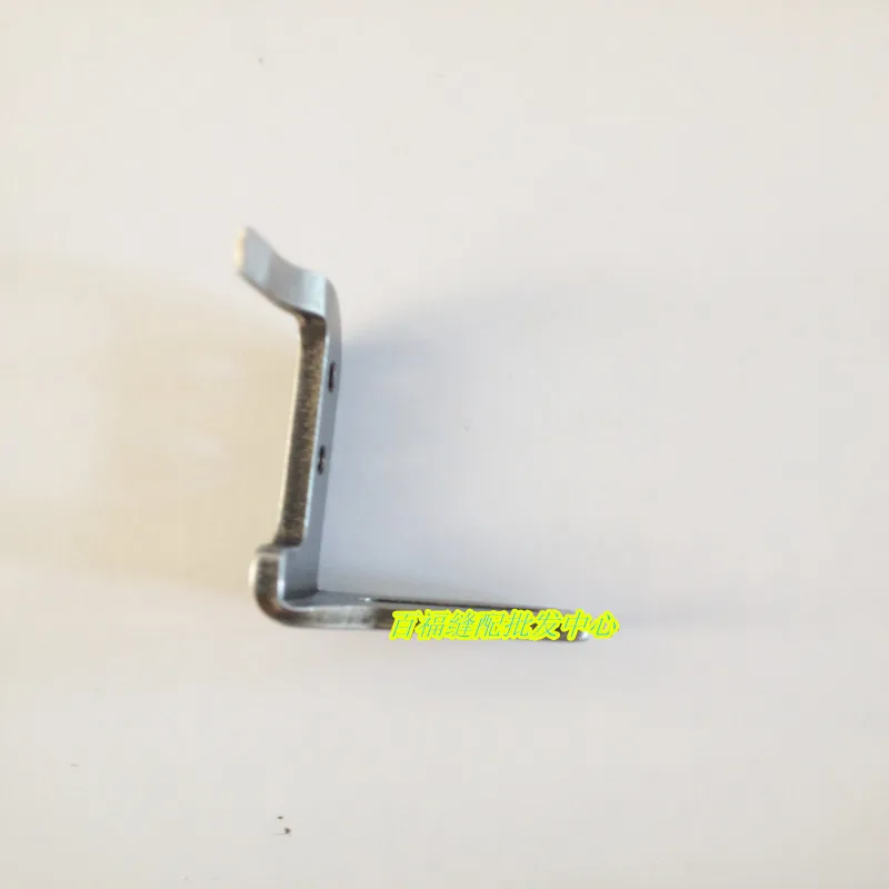 Sewing Mchine Parts PFAFF 591 574 Automatic wire cutting roller blade # PFAFF 91-263139-05
Sewing Mchine Parts PFAFF 591 574 Automatic wire cutting roller blade # PFAFF 91-263139-05