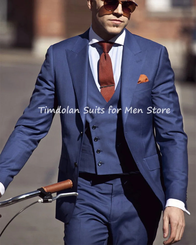 New Arrival Peak Lapel Men'S Navy Blue Suits Custom Made Single Breasted Business Casual Blazer 3pcs Skinny ( Jacket+Vest+Pants)
New Arrival Peak Lapel Men'S Navy Blue Suits Custom Made Single Breasted Business Casual Blazer 3pcs Skinny ( Jacket+Vest+Pants)