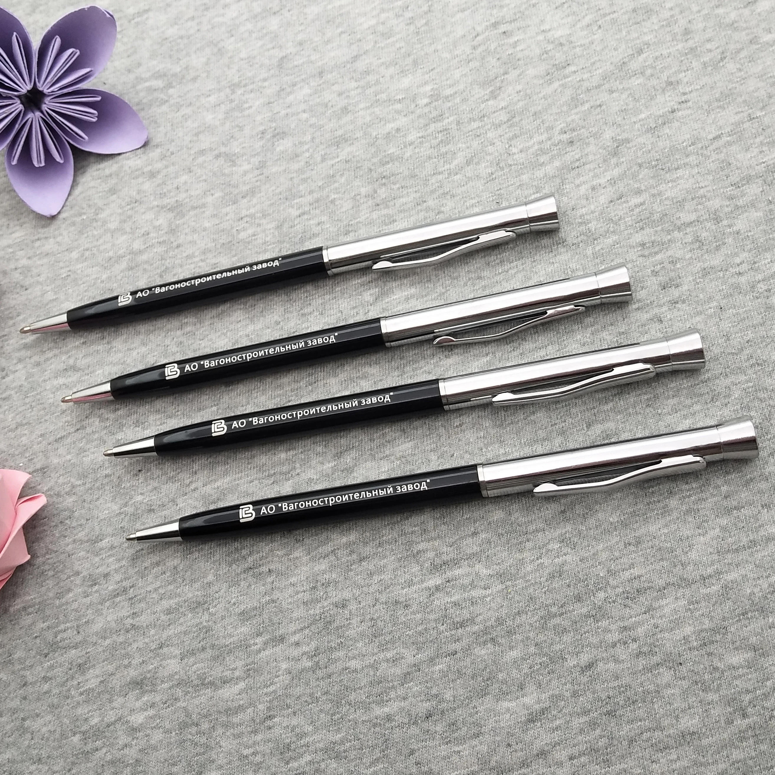 Cute roller pen custom FREE with your name logo high quality metal pens personalized office pens
Cute roller pen custom FREE with your name logo high quality metal pens personalized office pens