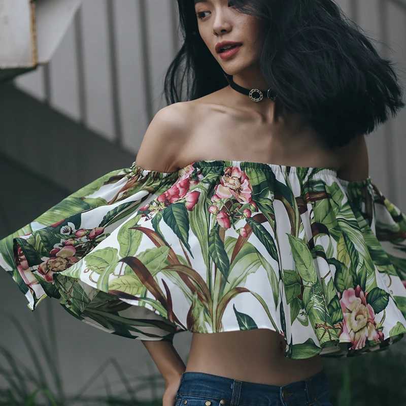 Design Women Original Bohemian Beach Casual Loose Sexy Slash Neck Print Belly Button Chiffon Short Blouses Tops
Design Women Original Bohemian Beach Casual Loose Sexy Slash Neck Print Belly Button Chiffon Short Blouses Tops