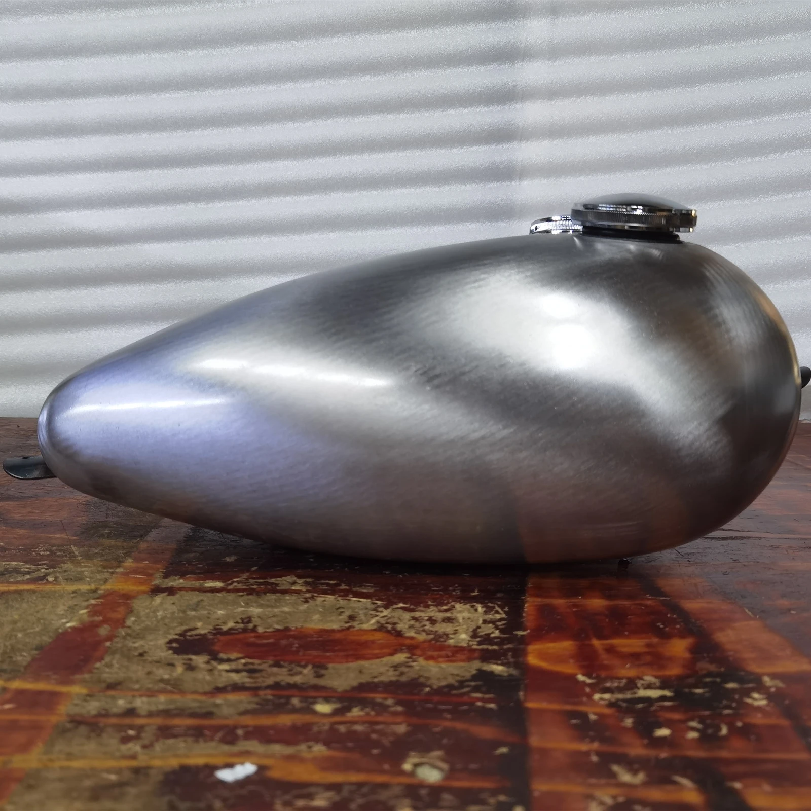 12L Petrol Gas Oil Fuel Tank For Honda Yamaha Kawasaki Universal Motorcycle Modified Handmade Motorbike Case Gasoline Can W/ Cap
12L Petrol Gas Oil Fuel Tank For Honda Yamaha Kawasaki Universal Motorcycle Modified Handmade Motorbike Case Gasoline Can W/ Cap