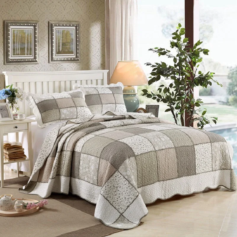 CHAUSUB Patchwork Quilt Set 3PCS Bedspread on the Bed Cotton Bed Cover Queen Size Bedding Handmade Coverlet Blanket for Bed
CHAUSUB Patchwork Quilt Set 3PCS Bedspread on the Bed Cotton Bed Cover Queen Size Bedding Handmade Coverlet Blanket for Bed