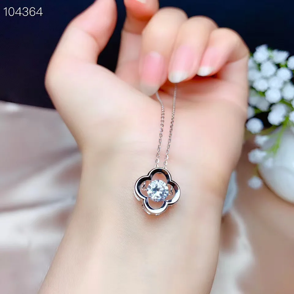 1ct moissanite Super popular styles, necklaces, ladies'party play. 925 pure silver D VVS1
1ct moissanite Super popular styles, necklaces, ladies'party play. 925 pure silver D VVS1