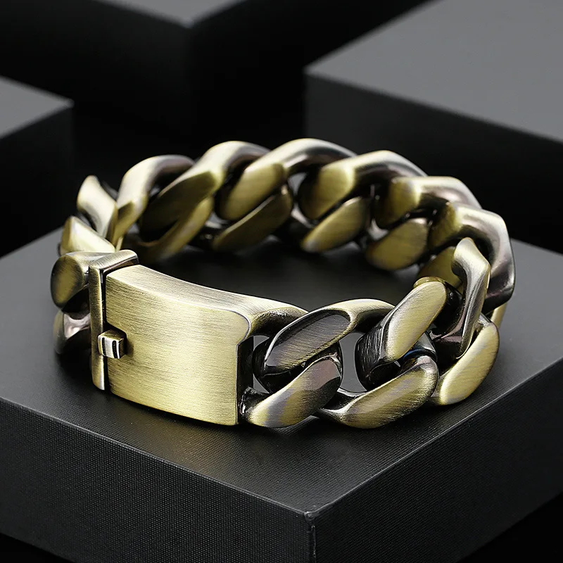 New stainless steel men's jewelry European and American fashion colorful bracelet bronze titanium steel bracelet
New stainless steel men's jewelry European and American fashion colorful bracelet bronze titanium steel bracelet