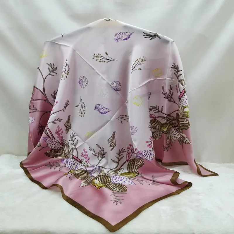 2020 Beautiful large square 100% pure silk thick large square Bandanas scarf shawls wraps 43inch #4197
2020 Beautiful large square 100% pure silk thick large square Bandanas scarf shawls wraps 43inch #4197