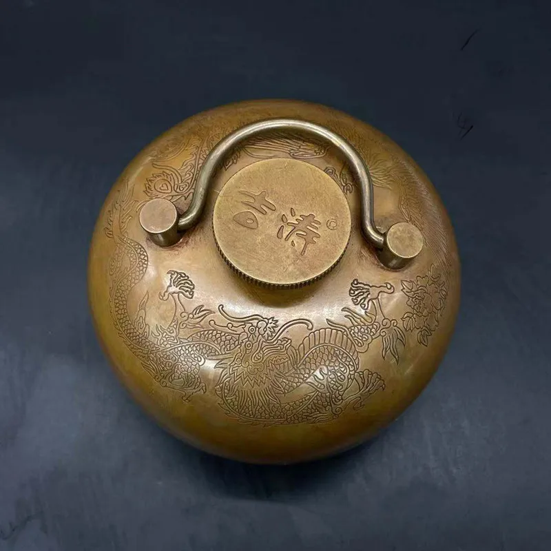 Pure copper hand warming treasure, ancient winter supplies, hand warming copper pot, prosperity brought by the dragon and the p
Pure copper hand warming treasure, ancient winter supplies, hand warming copper pot, prosperity brought by the dragon and the p