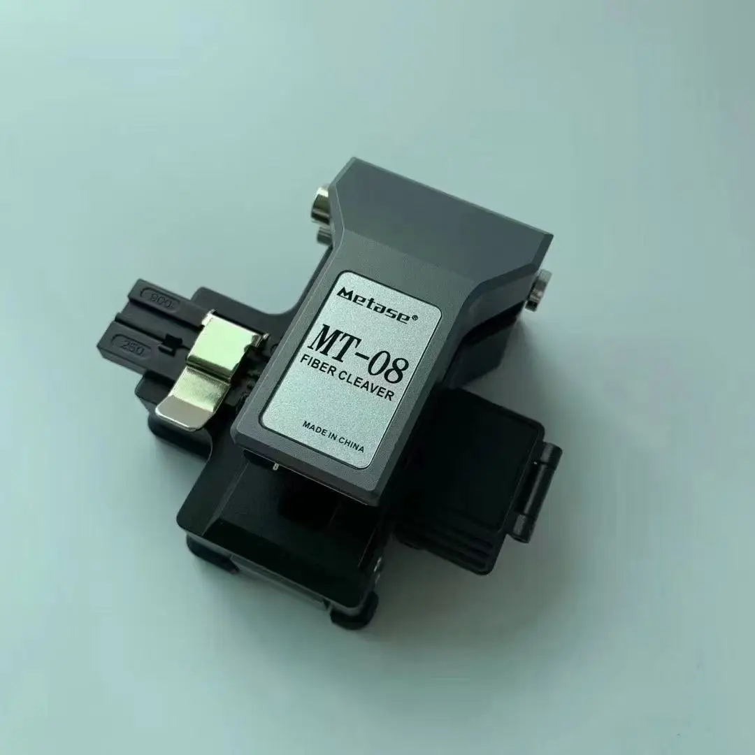 High-precision MT-08 fiber cleaver (replacement of CT-30 fiber cleaver) cutting angle within 0.5°
High-precision MT-08 fiber cleaver (replacement of CT-30 fiber cleaver) cutting angle within 0.5°