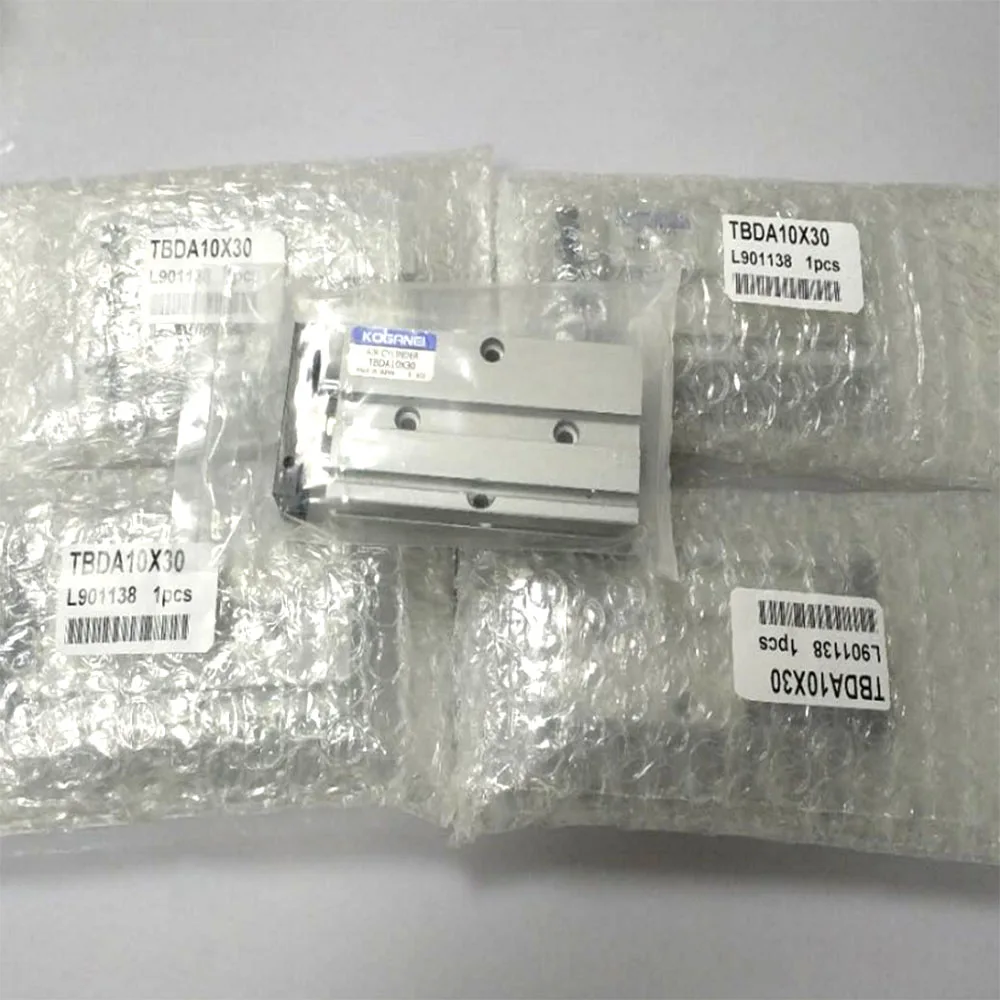 JDAS16-25 Тонкий цилиндр TBDA10x30 Двухосный цилиндр MJC2-16-10 Аксессуары для швейных машин Мини-цилиндр с круглой головкой замочной скважины
JDAS16-25 Тонкий цилиндр TBDA10x30 Двухосный цилиндр MJC2-16-10 Аксессуары для швейных машин Мини-цилиндр с круглой головкой замочной скважины