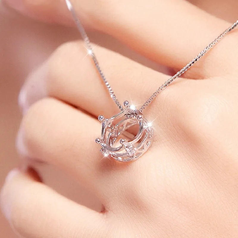 Crown necklace queen crystal set elegent pendant geometric jewelry gift for lady
Crown necklace queen crystal set elegent pendant geometric jewelry gift for lady