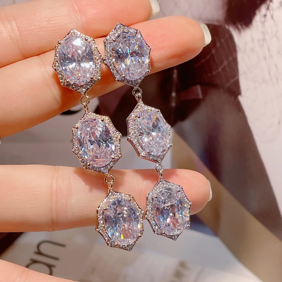 HIBRIDE Shiny Dangle Drop White Color AAA Cubic Zirconia Crystal Long Drop Earrings for Women Party Jewelry bijoux femme E-1044
HIBRIDE Shiny Dangle Drop White Color AAA Cubic Zirconia Crystal Long Drop Earrings for Women Party Jewelry bijoux femme E-1044