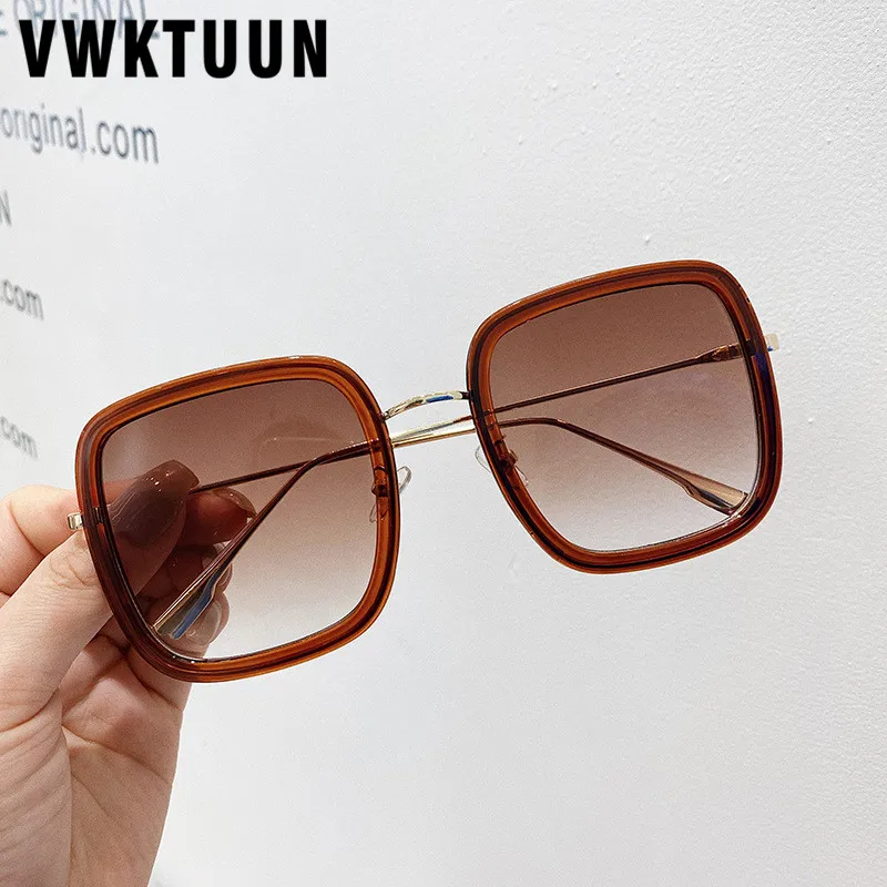 VWKTUUN Womens Sunglasses Alloy Frame Oversized Sun glasses Luxury Big Glasses UV400 Brand Designer Gradient Lens Sunglasses
VWKTUUN Womens Sunglasses Alloy Frame Oversized Sun glasses Luxury Big Glasses UV400 Brand Designer Gradient Lens Sunglasses