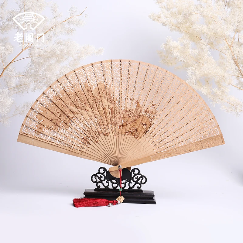 |Indian sandalwood fan, Suzhou sandalwood fan, gift fan, craft fan, high grade fan, peacock screen
|Indian sandalwood fan, Suzhou sandalwood fan, gift fan, craft fan, high grade fan, peacock screen