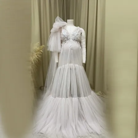 Elegant Pregnancy Photography Dresses Deep V Neck A Line Puffy Pleated Lace Appliques Handmade Floor Length With Train Gowns
Elegant Pregnancy Photography Dresses Deep V Neck A Line Puffy Pleated Lace Appliques Handmade Floor Length With Train Gowns
