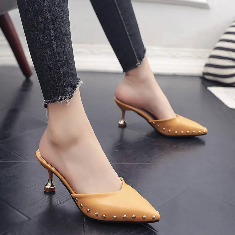 High heels Candy-colored slippers summer new pointed rivets with high heels flip flops slippers Female Fine with fashion sandals
High heels Candy-colored slippers summer new pointed rivets with high heels flip flops slippers Female Fine with fashion sandals