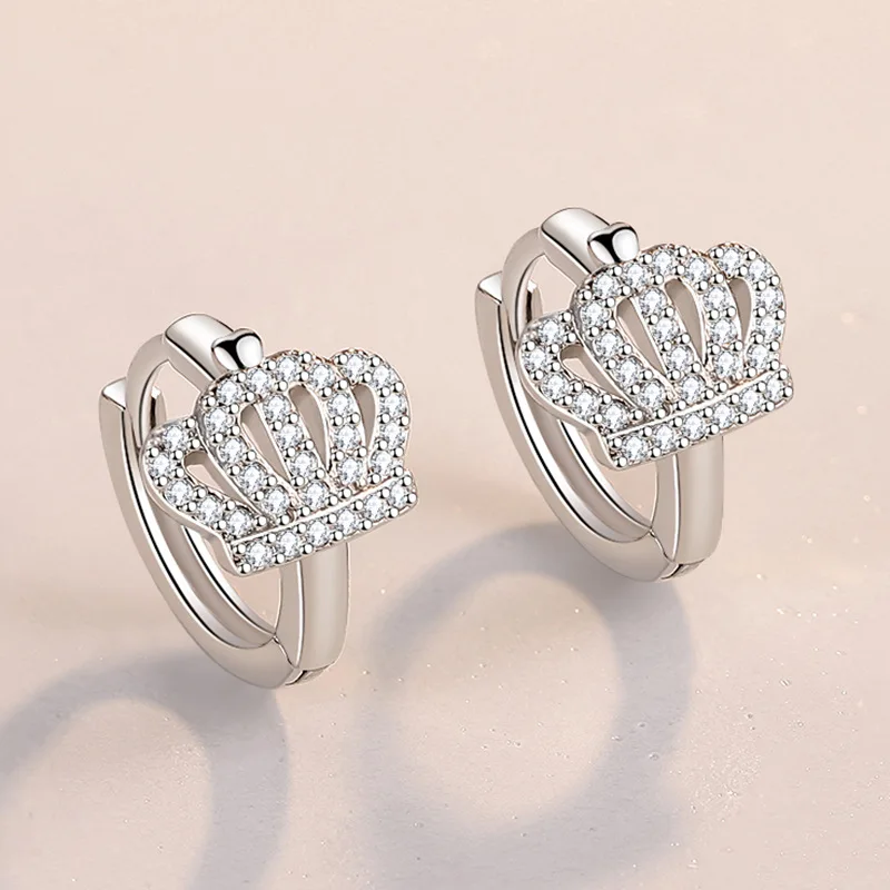 KOFSAC Fashion 925 Sterling Silver Crown Zirconia Small Hoop Earring For Girls Women Beautiful Earring Jewelry Party Accessories
KOFSAC Fashion 925 Sterling Silver Crown Zirconia Small Hoop Earring For Girls Women Beautiful Earring Jewelry Party Accessories