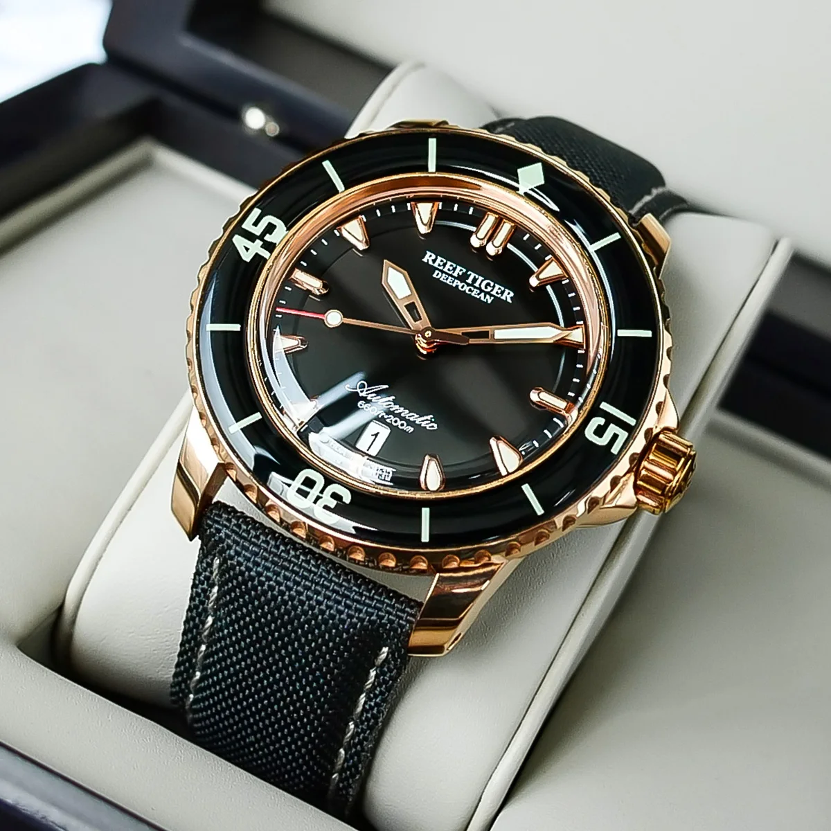 Reef Tiger/RT Mens Dive Watch with Date Super Luminous Automatic Nylon Strap Rose Gold Watches RGA3035
Reef Tiger/RT Mens Dive Watch with Date Super Luminous Automatic Nylon Strap Rose Gold Watches RGA3035