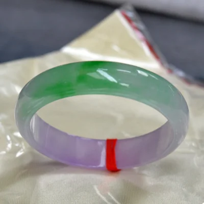 zheru jewelry natural Burmese emerald green 54mm-64mm light purple bracelet elegant princess bracelet send certificate
zheru jewelry natural Burmese emerald green 54mm-64mm light purple bracelet elegant princess bracelet send certificate
