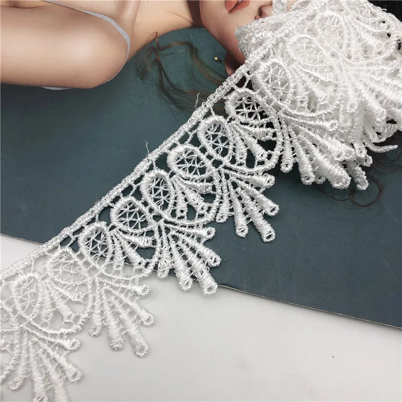 15yards Vintage Bridal Embroidered Lace Edge Trim Ribbon Applique DIY Sewing Crafts 4.5cm wide
15yards Vintage Bridal Embroidered Lace Edge Trim Ribbon Applique DIY Sewing Crafts 4.5cm wide