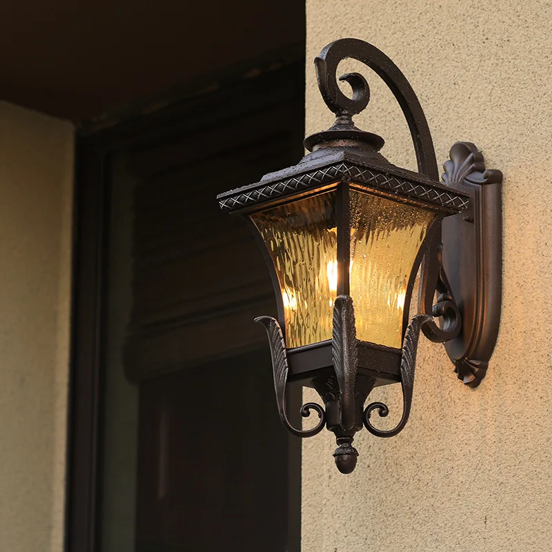 Outdoor Waterproof household balcony villa corridor European style retro outdoor corridor courtyard gate garden wall lamp
Outdoor Waterproof household balcony villa corridor European style retro outdoor corridor courtyard gate garden wall lamp
